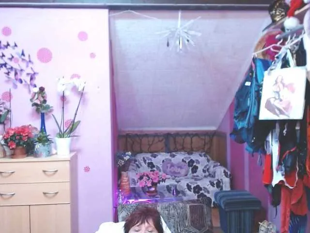 Live sex webcam photo for Elmira63 #241255902