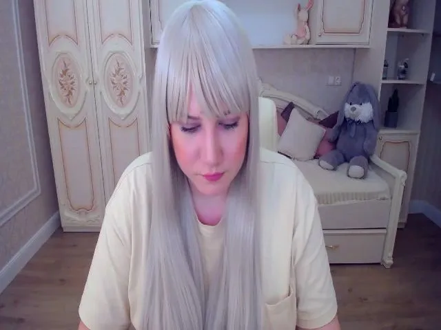 Live sex webcam photo for VeritableGirl #254081591
