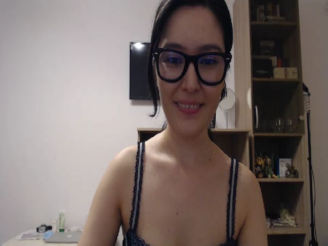 Live sex webcam photo for TheMorrigan_ #258253450