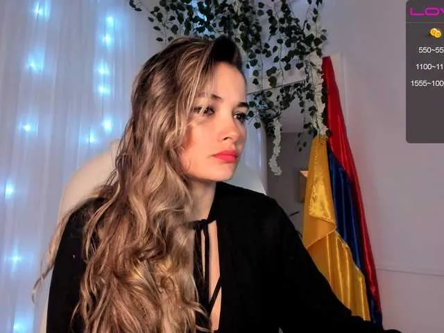 Live sex webcam photo for NiaStone #245274790