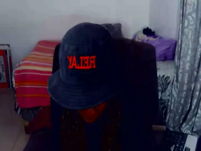 Live sex webcam photo for AfricanAss01 #252765584