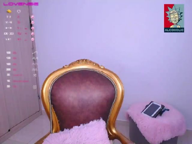 Live sex webcam photo for Aria_brown_ #252590550