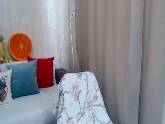 Live sex webcam photo for Mi_chelle #258474958