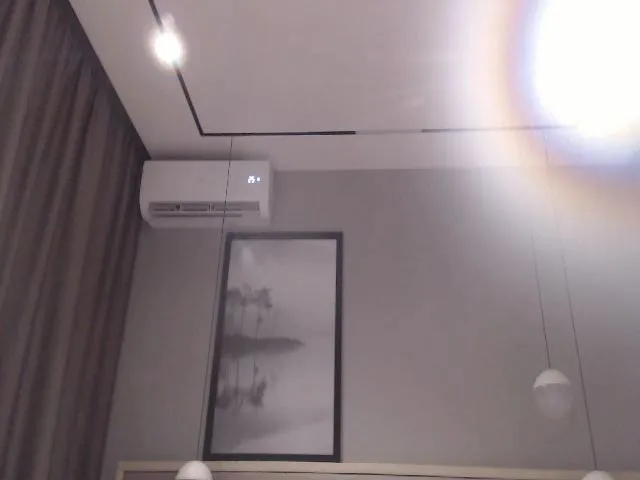 Live sex webcam photo for Innocent_Miss #252900902