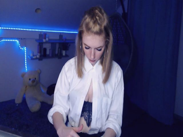 Live sex webcam photo for SunShine_A #260927666