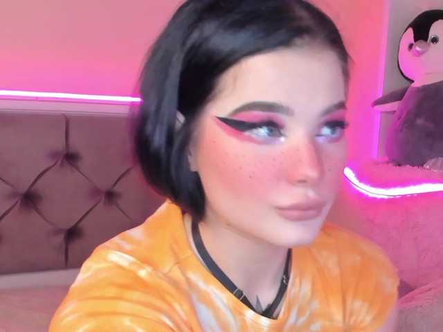 Live sex webcam photo for sweetbutty- #246239142