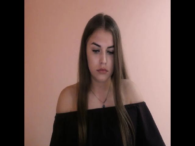 Live sex webcam photo for TaliaKristen #253542339