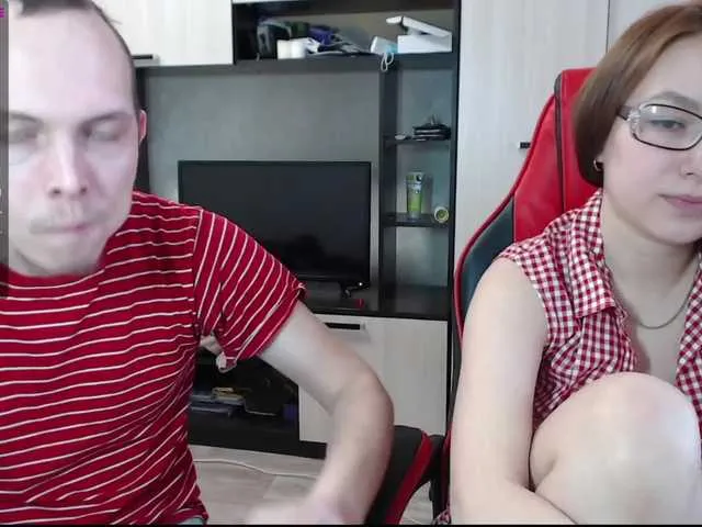 Live sex webcam photo for GreatCouple1 #241104672