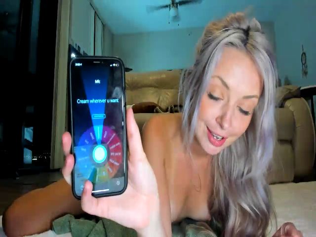 Live sex webcam photo for Belphoebe #254423536