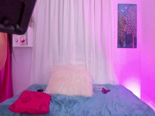 Live sex webcam photo for Meganmoore_ #262542217