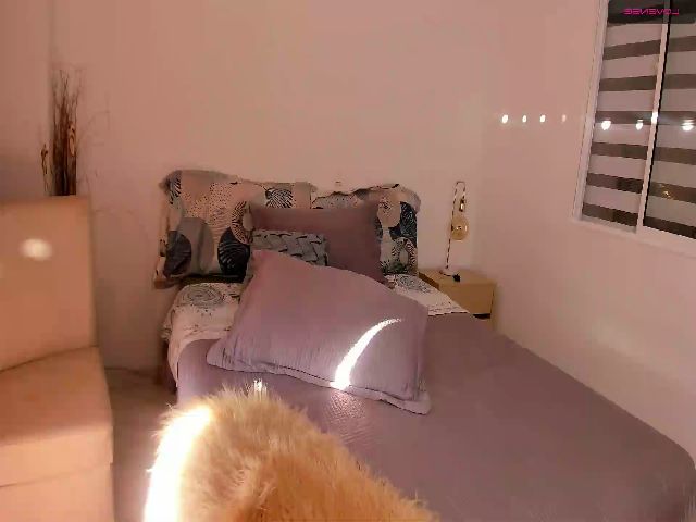 Live sex webcam photo for Helena_Hills #260249231