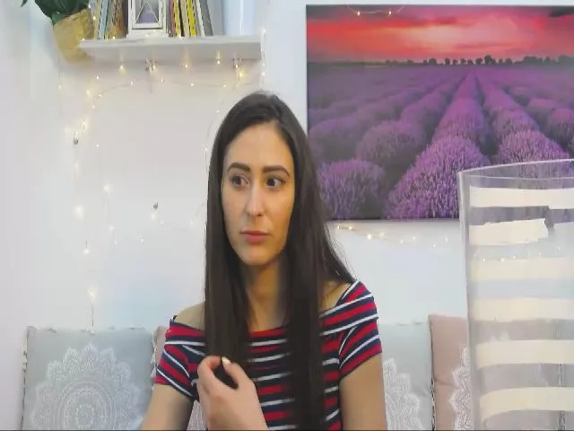 Live sex webcam photo for MaraW #253827365