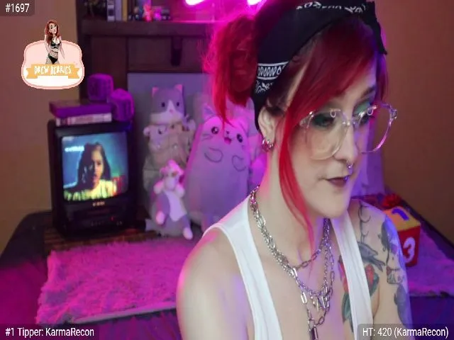 Live sex webcam photo for DrewBerries #253973919