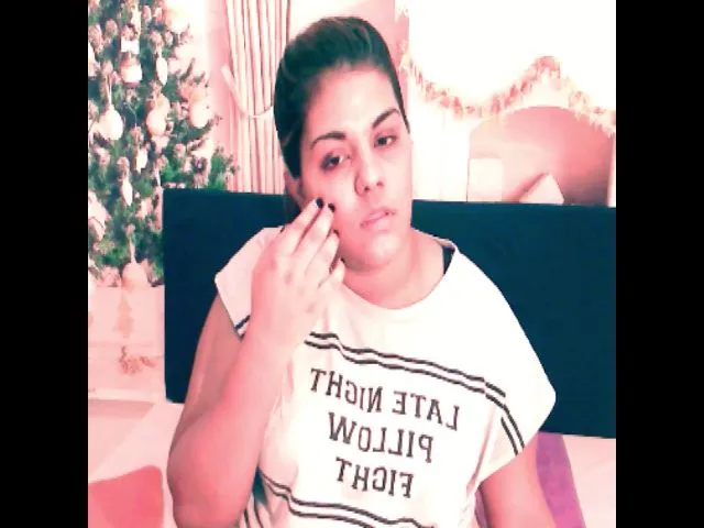 Live sex webcam photo for Sexyindianzn #265228387