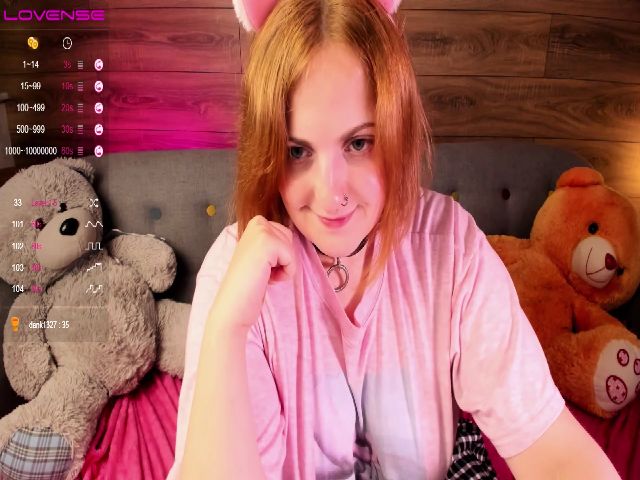 Live sex webcam photo for AliceCutePerv #260096552