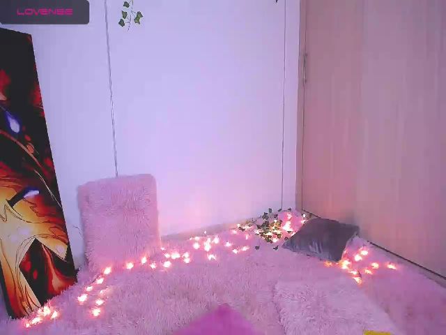 Live sex webcam photo for Aria_brown_ #257034511