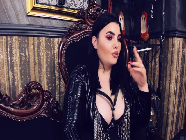 Live sex webcam photo for MelissaGlow #254871273