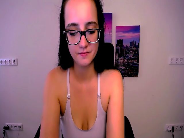 Live sex webcam photo for RebekaJo #263053380