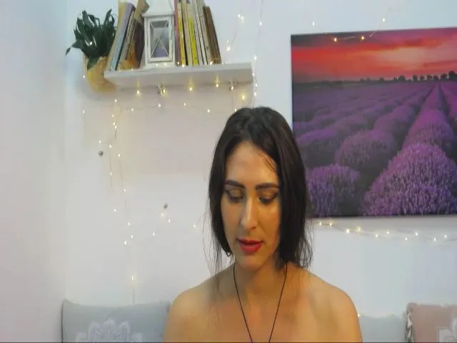 Live sex webcam photo for MaraW #252616991