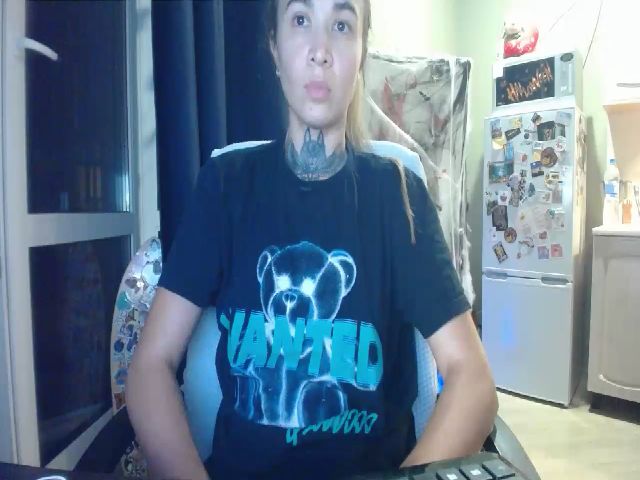 Live sex webcam photo for Angie_Wild #259618752