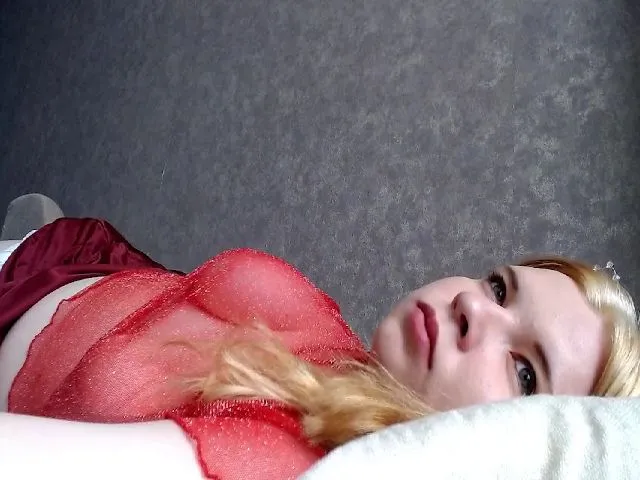 Live sex webcam photo for Melina_Top #264868184