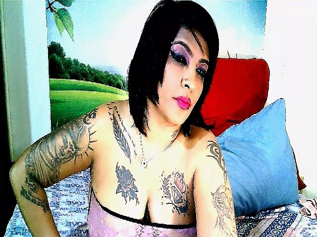 Live sex webcam photo for IndianKatz #253957420