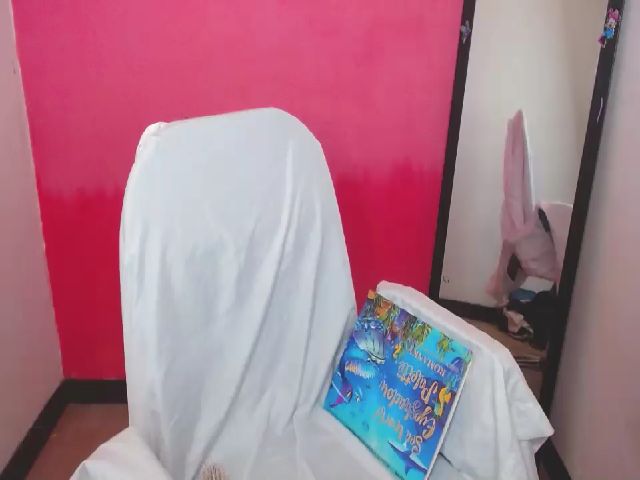 Live sex webcam photo for Juliia_sweet #264432559