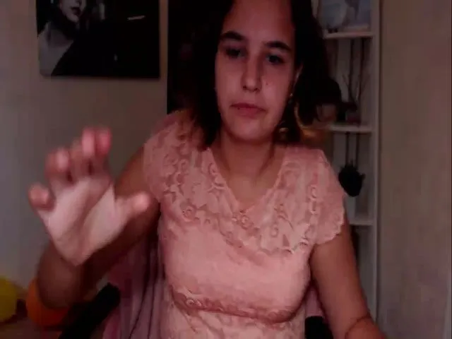 Live sex webcam photo for Erin_Holmes #265569923