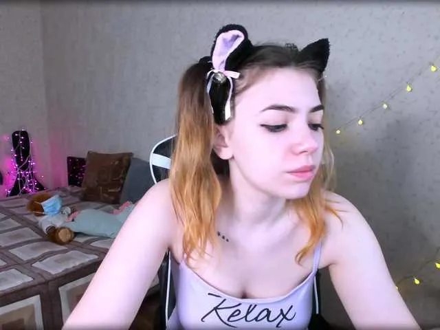 Live sex webcam photo for MiaUnicorn #242300998