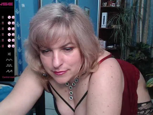 Live sex webcam photo for SmileOfAngel #241914450
