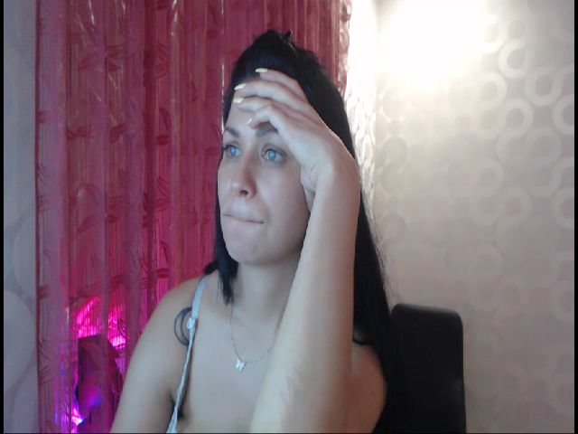 Live sex webcam photo for SamntaDiamond #254463578