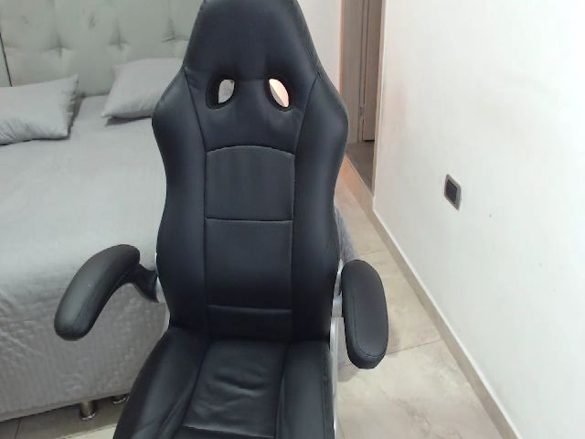 Live sex webcam photo for Noha_24_ #254784420