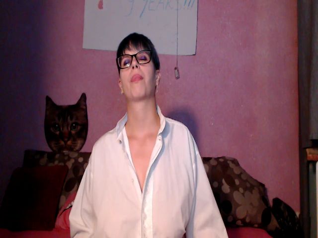 Live sex webcam photo for IamMiky #257811004