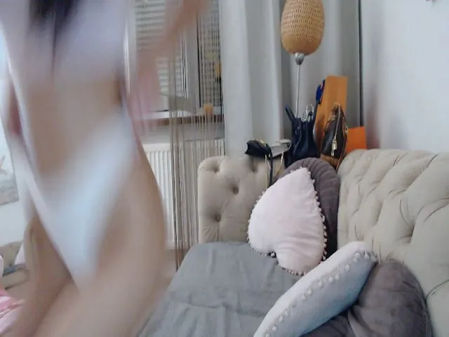 Live sex webcam photo for SashaLopez #263901900