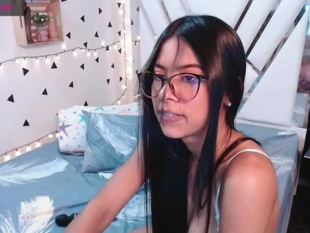 Live sex webcam photo for CorinaHudson #251954529