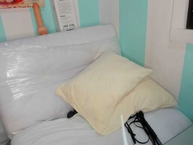 Live sex webcam photo for shantaal-hot #241305832