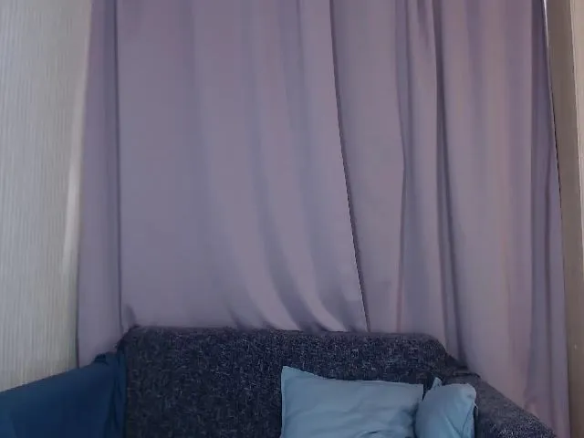 Live sex webcam photo for HotSwJenna #258486679