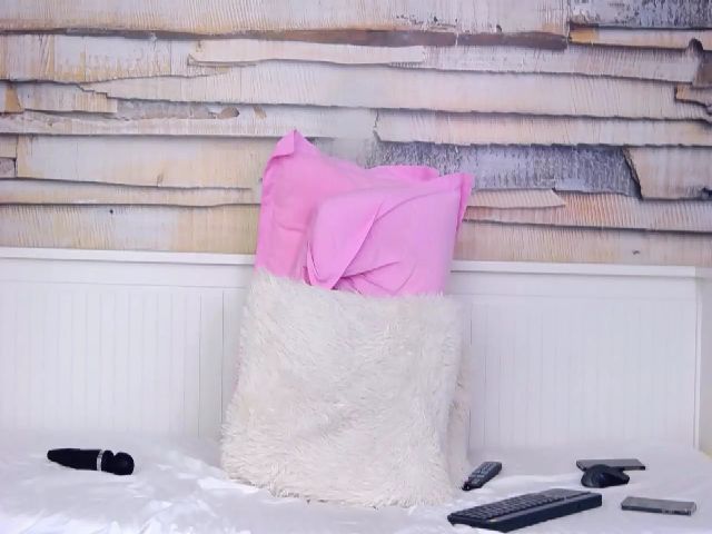 Live sex webcam photo for JadeMonette #261300146