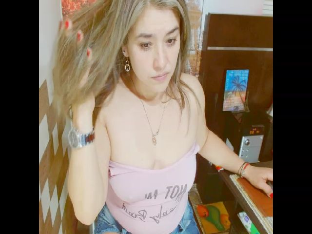 Live sex webcam photo for Salomesweet69 #287861240