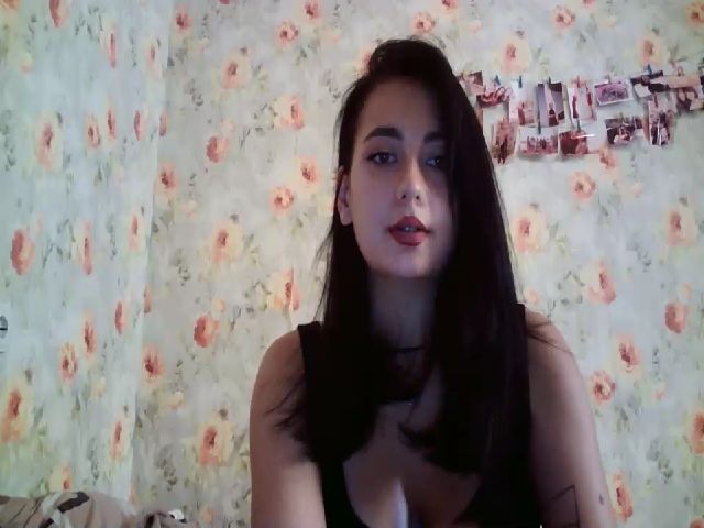 Live sex webcam photo for lolly_hollyy #257606952