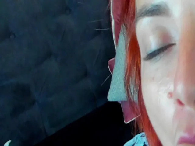 Live sex webcam photo for Redkendra #262974834