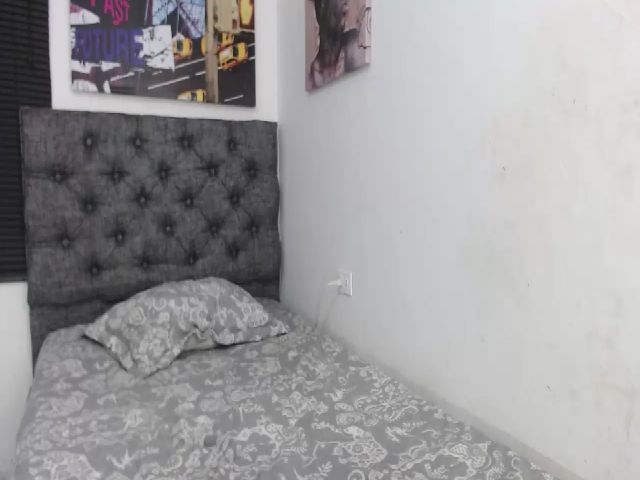 Live sex webcam photo for Vanessa_ih #263657220
