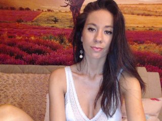 Live sex webcam photo for Roselyn12 #240572045