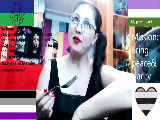 Live sex webcam photo for ImperatrizaS #263367258