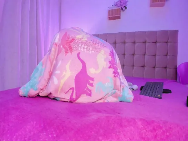 Live sex webcam photo for celest_ #260362309