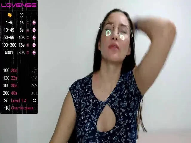 Live sex webcam photo for K_A_T #258447067