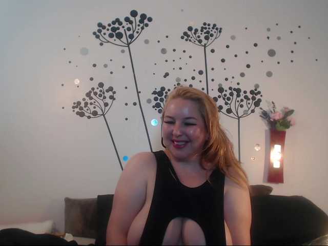 Live sex webcam photo for titanic-tits #247595560