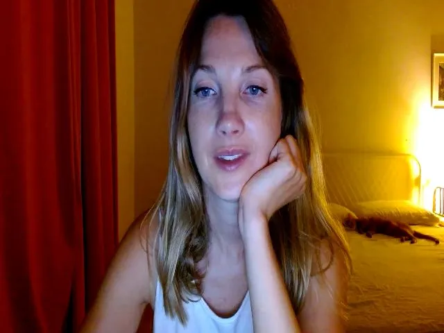 Live sex webcam photo for HappyAlise #265158296