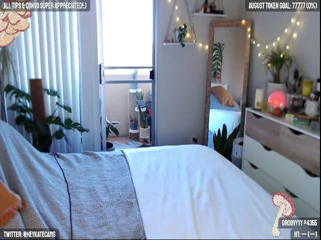 Live sex webcam photo for HeyKate #264004291