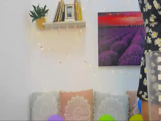 Live sex webcam photo for MaraW #265048696